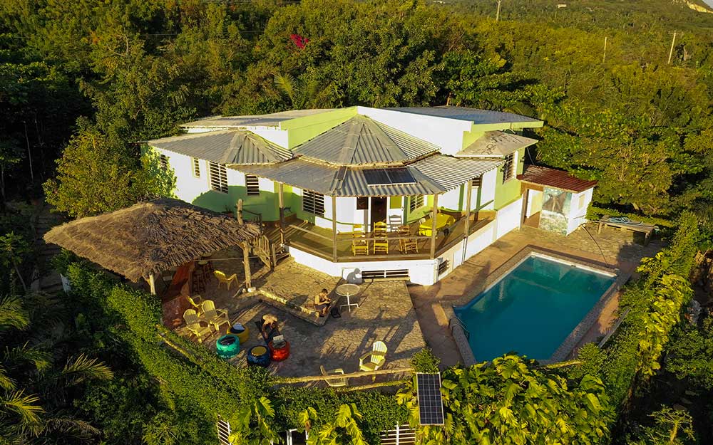 haitian house with pool and balcony